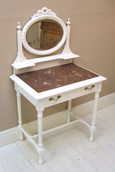 A1539 Antque French Coffeuse / Dressing table